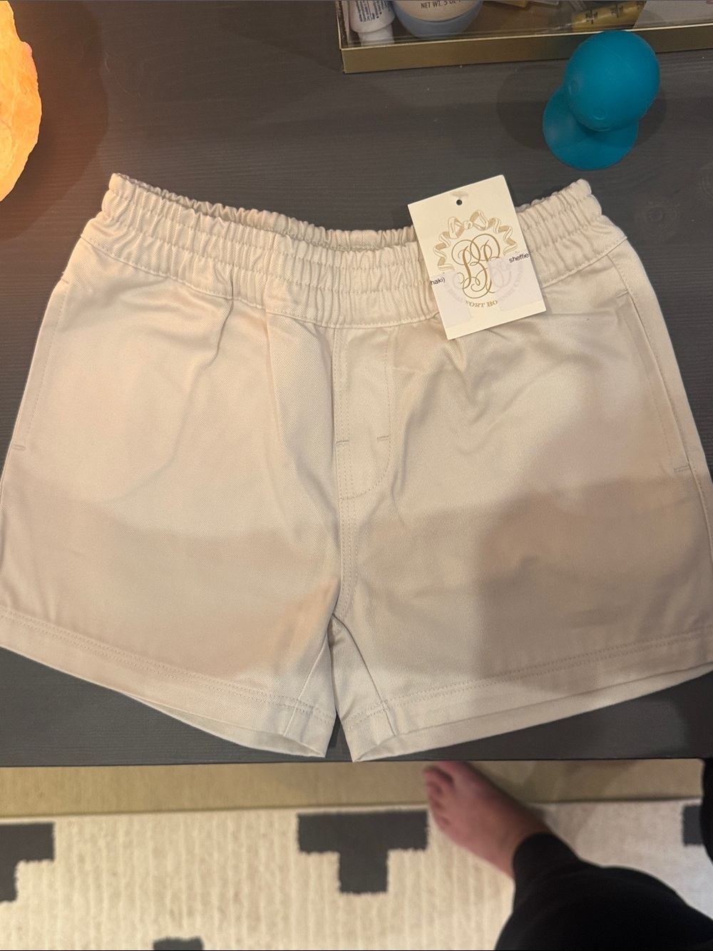 Beaufort Bonnet Co size 6 kids shorts